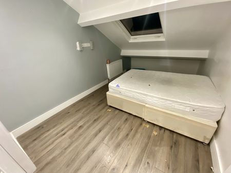 1 bed flat to rent Burnley Road East, Rossendale BB4 - Photo 3