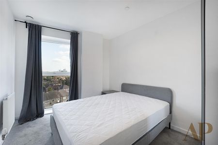 East Acton Lane, Acton - Photo 2