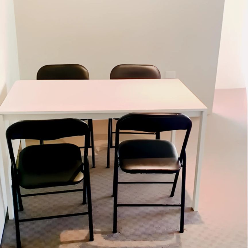 2 bed 1 bath - Photo 1