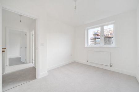 3 bedroom terraced house to rent - Photo 4
