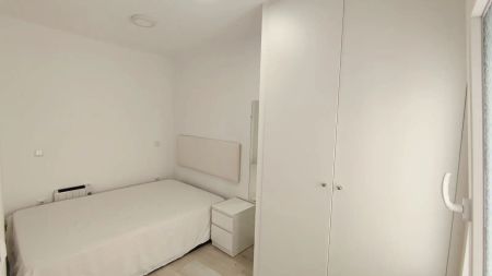 1-bedroom apartment for rent in Valverde - Photo 3