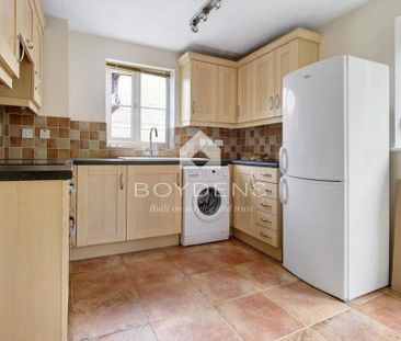 2 bedroom terraced house to rent - Photo 3