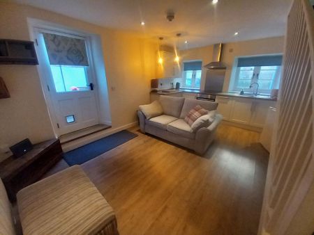 1 bedroom semi-detached house to rent - Photo 2