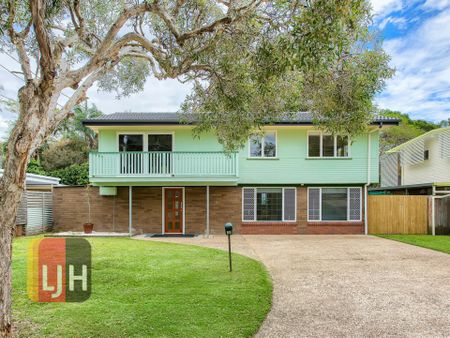 AIR CONDITIONED FIVE BEDROOM HOME WITH INGROUND POOL !! - Photo 5