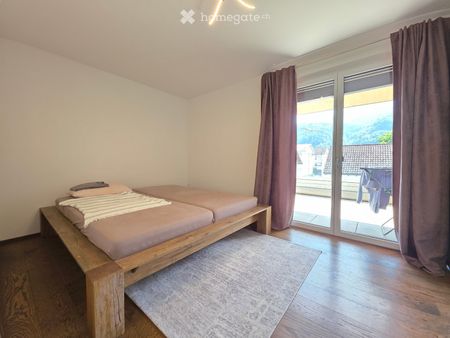 Moderne 4.5-Zimmer-Maisonettewohnung mit Balkon, 2 Tiefgaragenplätzen und E-Lademöglichkeit - Foto 3