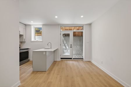 For Lease - 608 Tweedsmuir Avenue Unit# B, Westboro - Hampton Park, Ontario - Photo 3