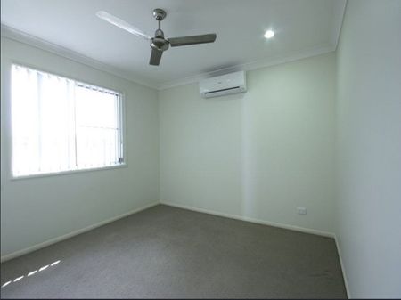 Spacious family home in great location - Photo 4