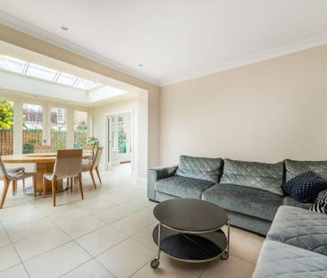 5 bedroom detached house to rent - Photo 3