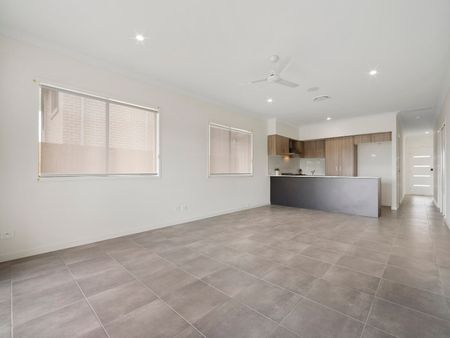 334 Tallagandra Road, Holmview - Photo 4