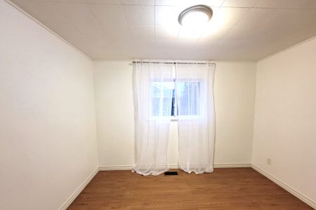 For Lease - 709 Roberts Road, Innisfil, Ontario - Photo 5