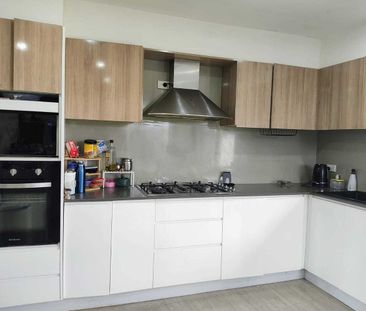 Freestanding Villa - Photo 2