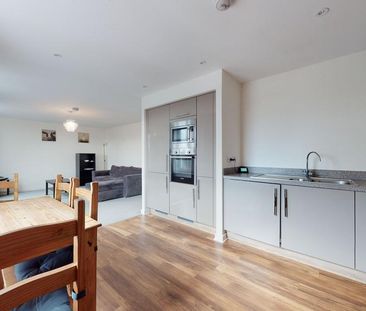 2 bedroom flat to rent - Photo 5