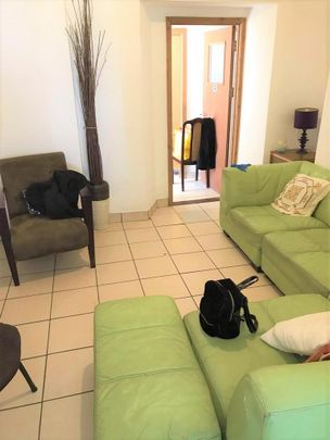 8 bedroom house to rent - Photo 1