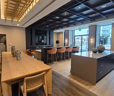 For Lease - 2501 Saw Whet Boulevard Unit# 325, Oakville, Ontario - Photo 3