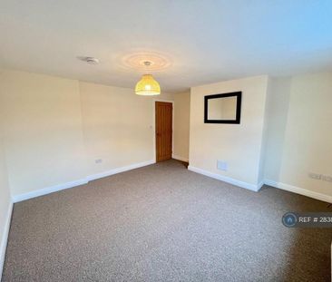 2 bedroom semi-detached house to rent - Photo 4