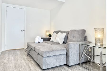 For Lease - 119 Matawin Lane, Richmond Hill, Ontario - Photo 3