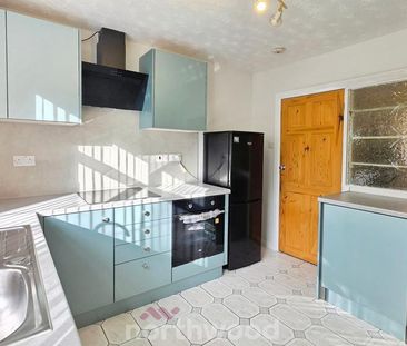 3 bedroom terraced house to rent - Photo 6