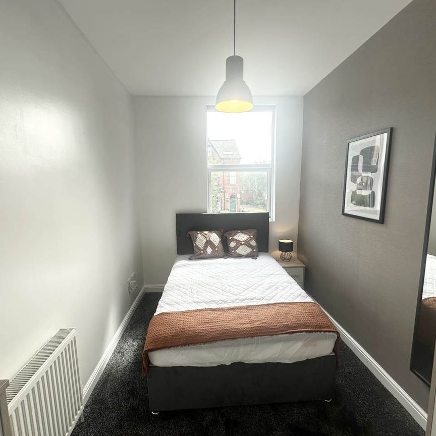 Haddon Road (room 4), Burley, Leeds - Photo 1