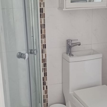 Room in a Shared House, Anna Croft, B23 - Photo 4