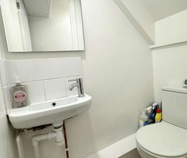 6 bed HMO working professionals in Winchester Room 2 - Photo 5