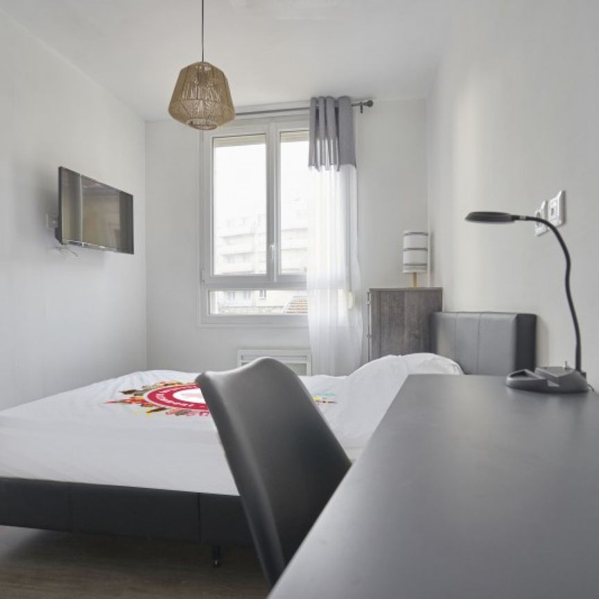 GAMBETTA C Roommate 4 Bedrooms at Reims - Photo 1