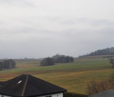 * Cossengrün-Gemütliche, ruhige 3 Zimmer Wohnung im Dachgeschoss - ... - Photo 1