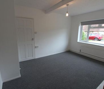 2 bedroom semi-detached bungalow to rent - Photo 6