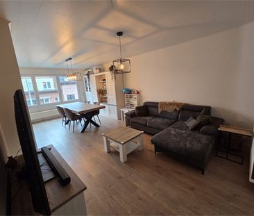 Een mooi afgewerkt appartement op de tweede verdieping in het centr... - Photo 1