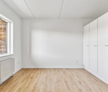 Lækkert køkken med alt i hårde hvidevarer - Photo 5