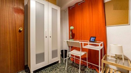 Calle Oriente, Valencia, Valencian Community 46006 - Photo 4