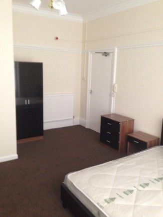 Luxury Student Accommodation - Photo 3