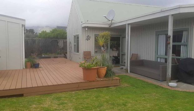 Sunny Waikanae Beach Home - Photo 1