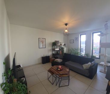 Zeer centraal gelegen 2-slaapkamer appartement - Photo 1