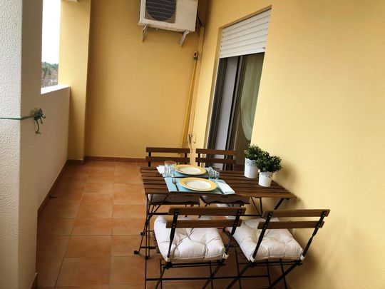 Apartamento para arrendamento de Outubro a Maio, Monte Gordo - Photo 1