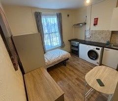 Studio Flat, St. Pauls Road, N17 - Photo 1