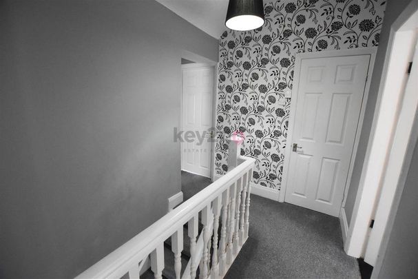 4 bedroom semi-detached house to rent - Photo 1