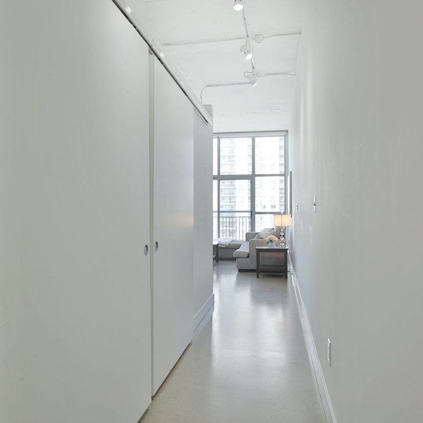 For Lease - 2 Fieldway Road Unit# 1016, Toronto, Ontario - Photo 1