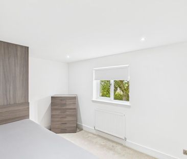 4 bedroom detached house to rent - Photo 4