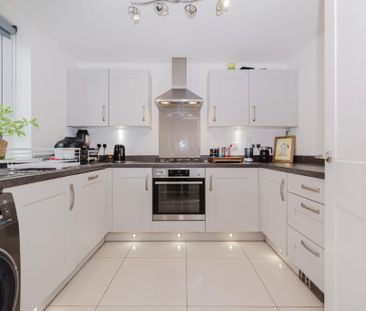 3 bedroom end of terrace house to rent - Photo 5