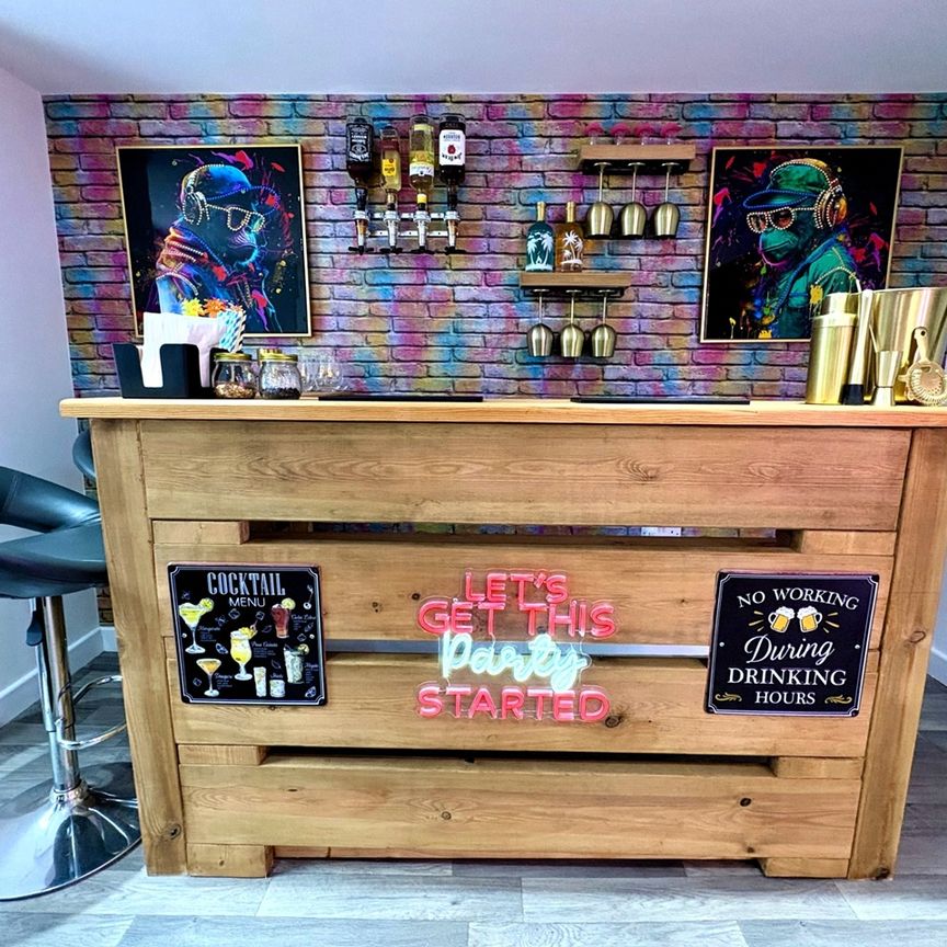 6 Bed End Terrace, Empress Road, L7 - Photo 1