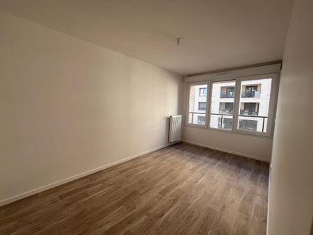 location Appartement T4 DE 76.2m² À BOBIGNY - Photo 5