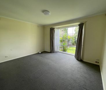 Excellent Location! - Photo 2
