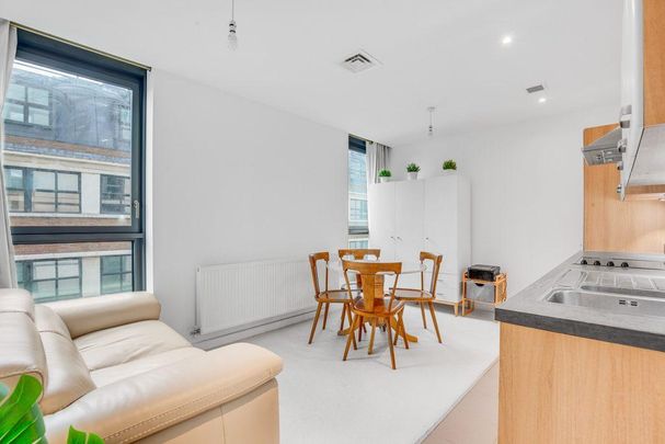 1 bedroom flat to rent - Photo 1