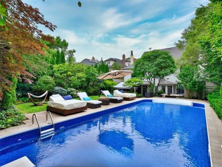 For Lease - 216 Dunvegan Road, Toronto, Ontario - Photo 4