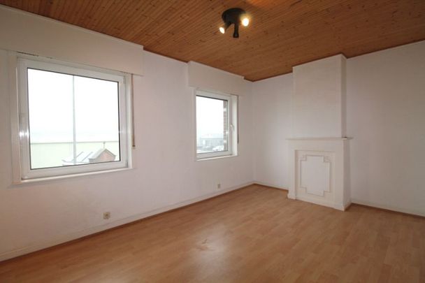 Gerenoveerde, energiezuinige woning te huur in de Stuivenbergstraat te Izegem - Photo 1