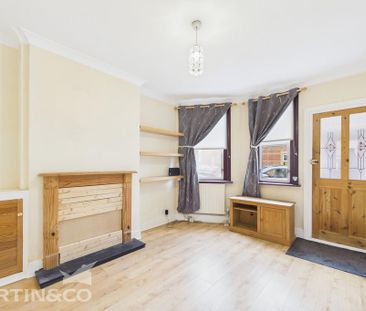 2 bedroom terraced house to rent - Photo 3