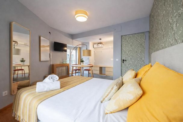 Piso de alquiler en Del Caballero de Gracia, Sol - Photo 1