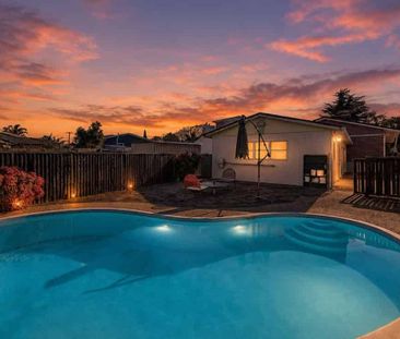 Spacious 3 Bedroom Home in Otahuhu With Swimming Pool - Photo 4