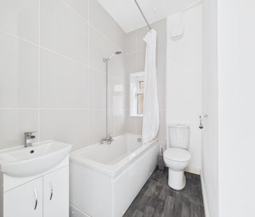 Hayes Lane, Bromley, BR2, London - Photo 6