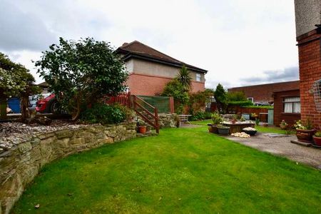 Three Bedroom Semi-detached House To Rent On Benwell Grange Avenue, Newcastle Upon Tyne, NE15 - Photo 5